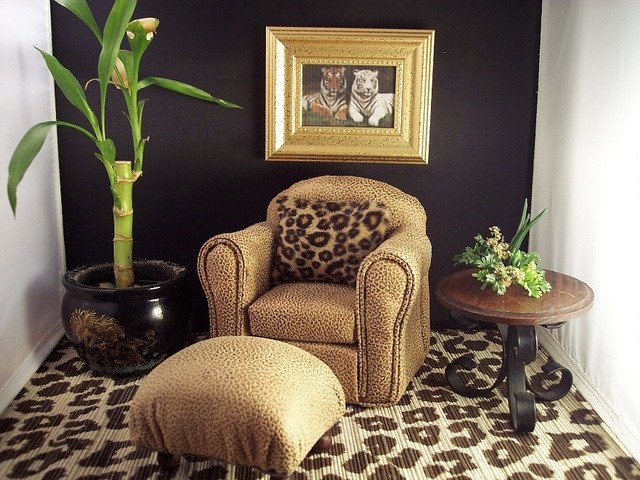 Leopard print decor living room