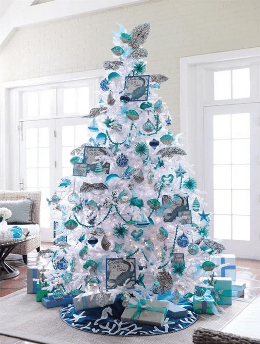 20 Beautiful Christmas White Tree Decorations to Try This Season