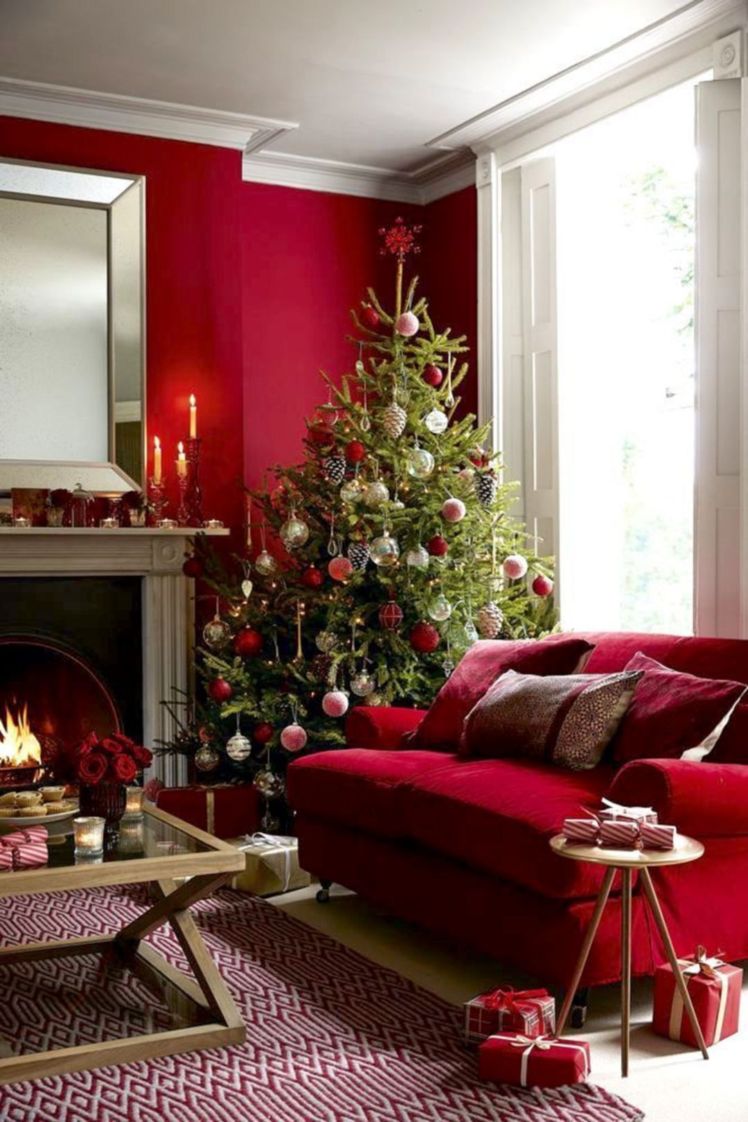 25 Christmas Living Room Design Theme Ideas