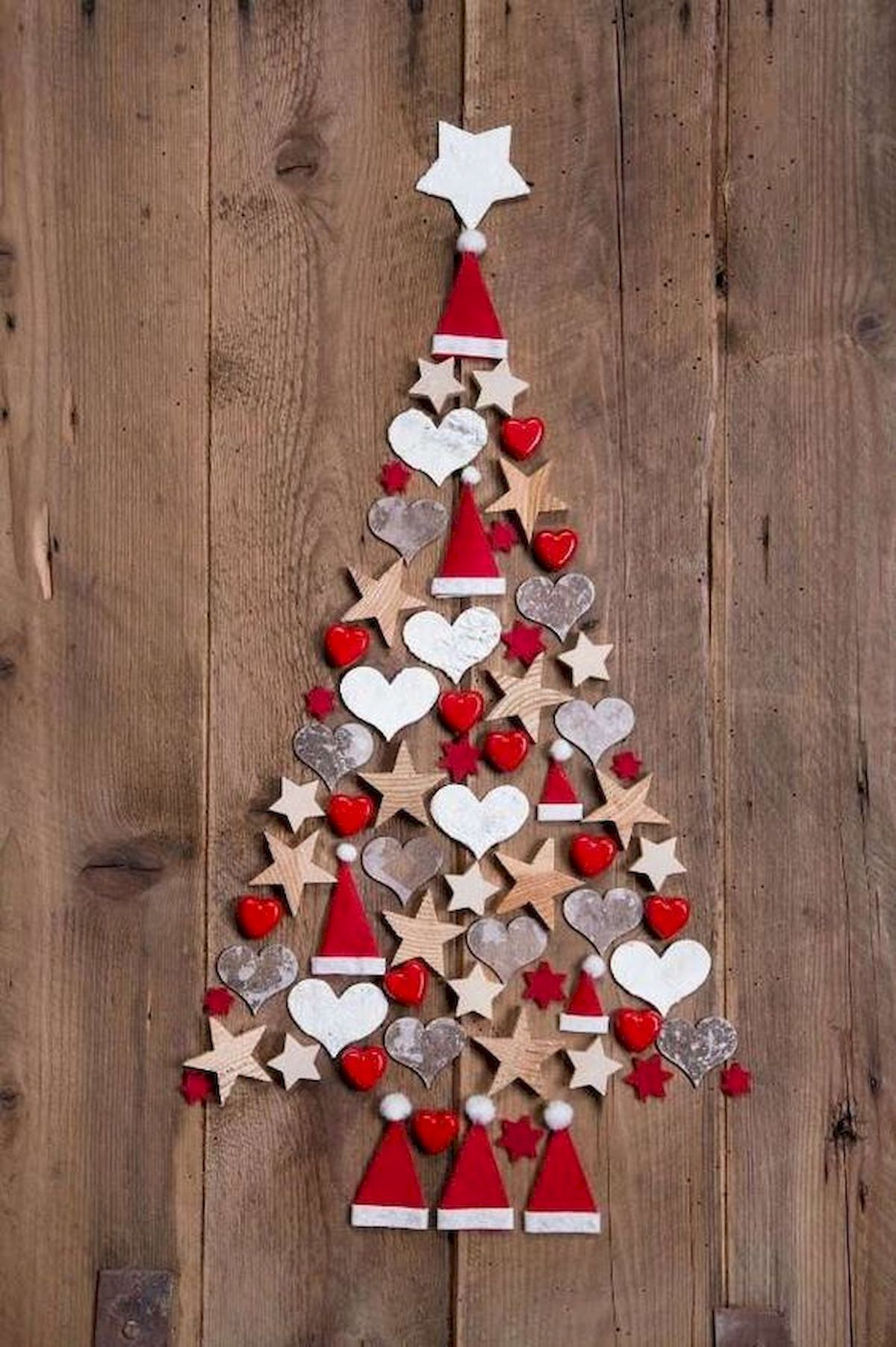 25 Christmas Wall Decor Ideas to Instantly Warm Up Your Home