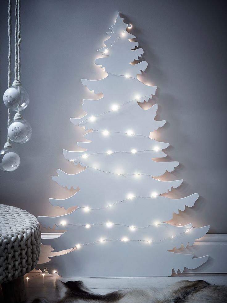 25 Christmas Wall Decor Ideas to Instantly Warm Up Your Home