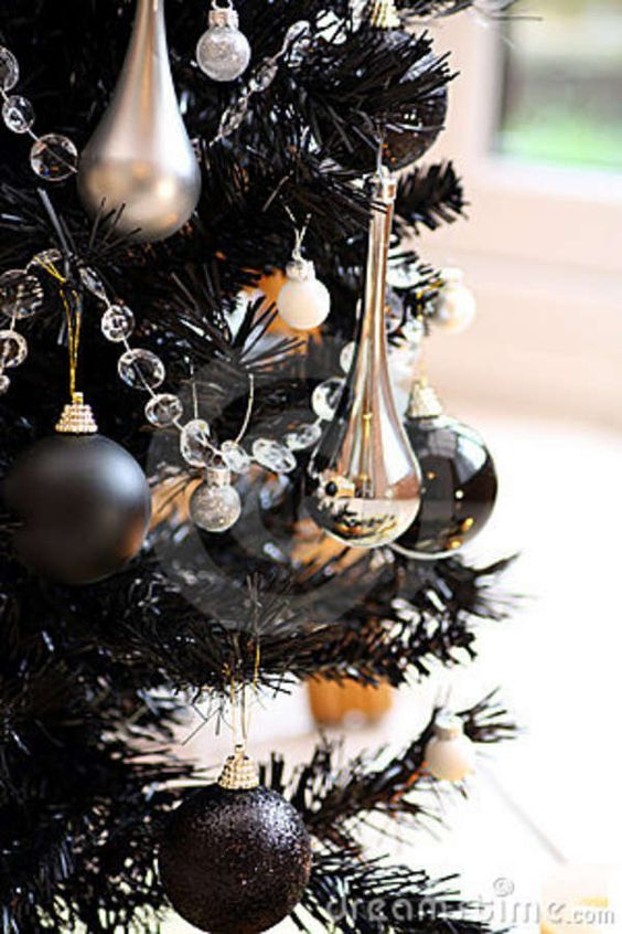 28 Black Christmas Tree Decorations Theme Ideas