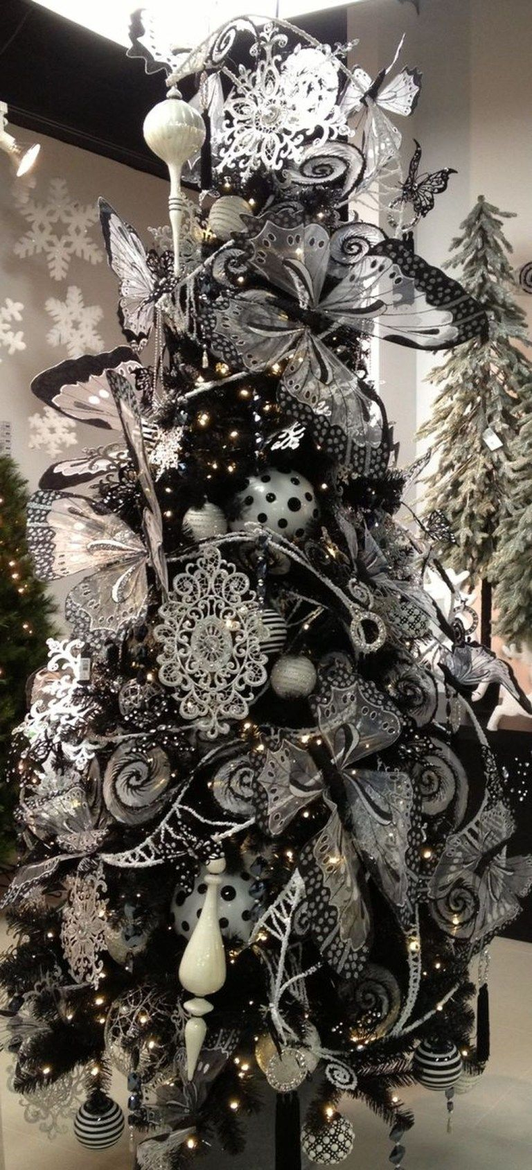 28 Black Christmas Tree Decorations Theme Ideas