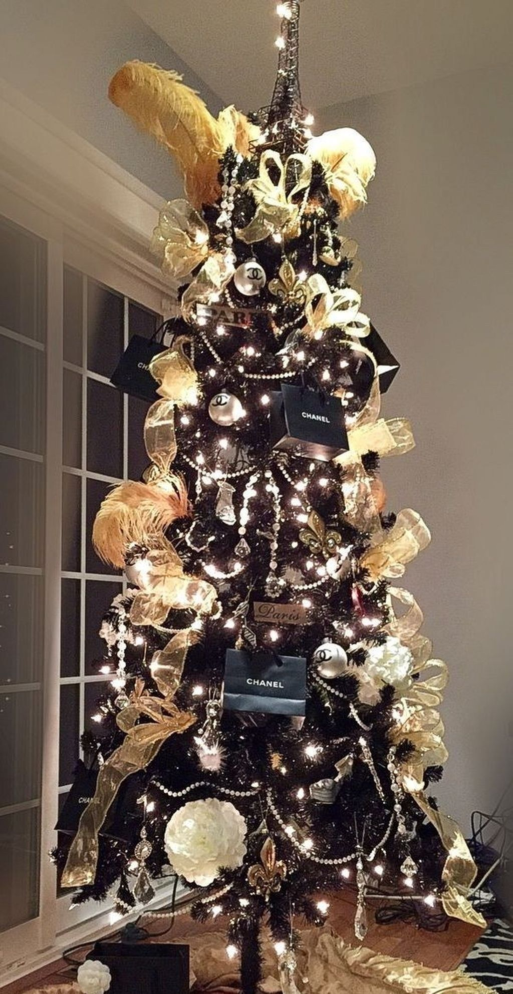 28 Black Christmas Tree Decorations Theme Ideas