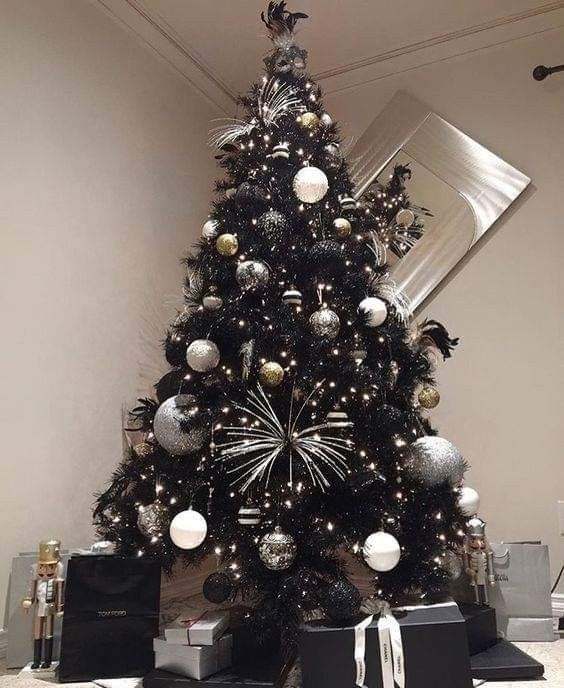 28 Black Christmas Tree Decorations Theme Ideas