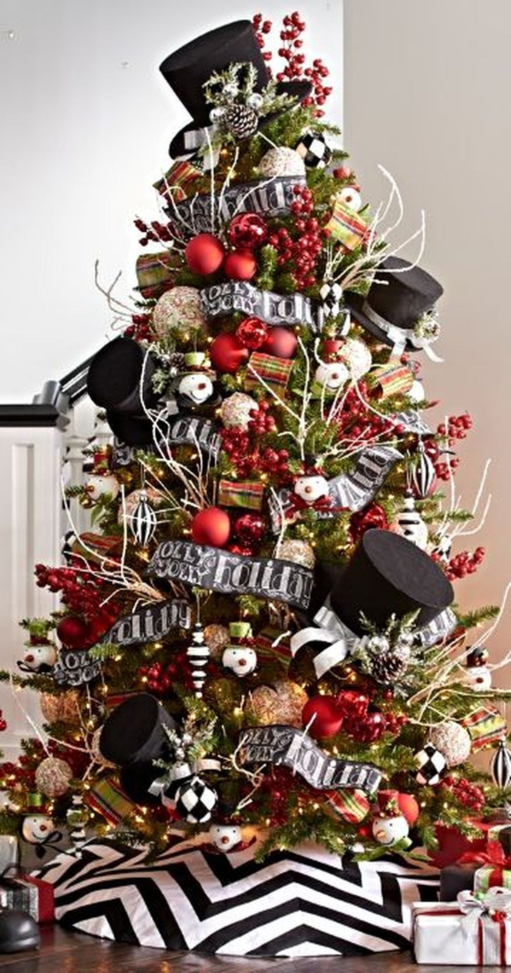 28 Black Christmas Tree Decorations Theme Ideas