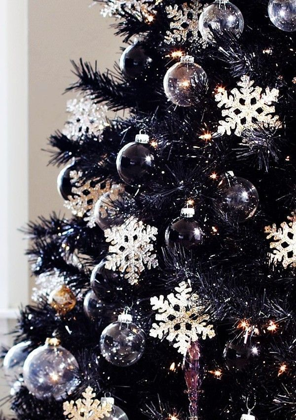 28 Black Christmas Tree Decorations Theme Ideas