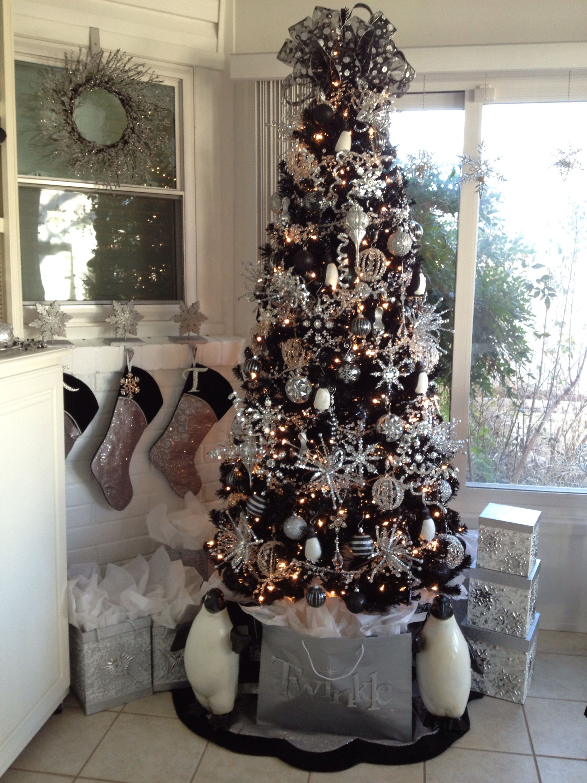 28 Black Christmas Tree Decorations Theme Ideas