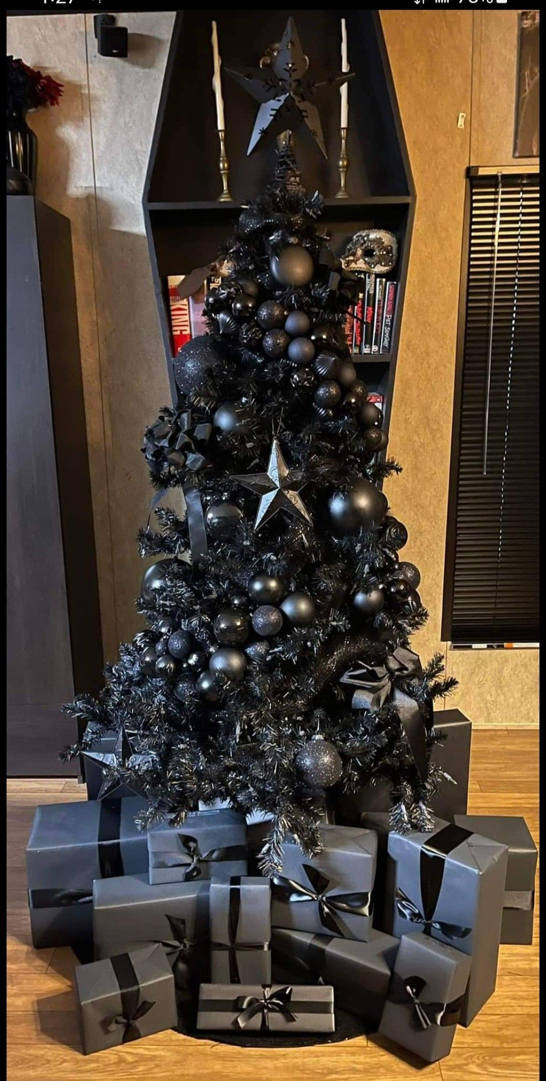 28 Black Christmas Tree Decorations Theme Ideas