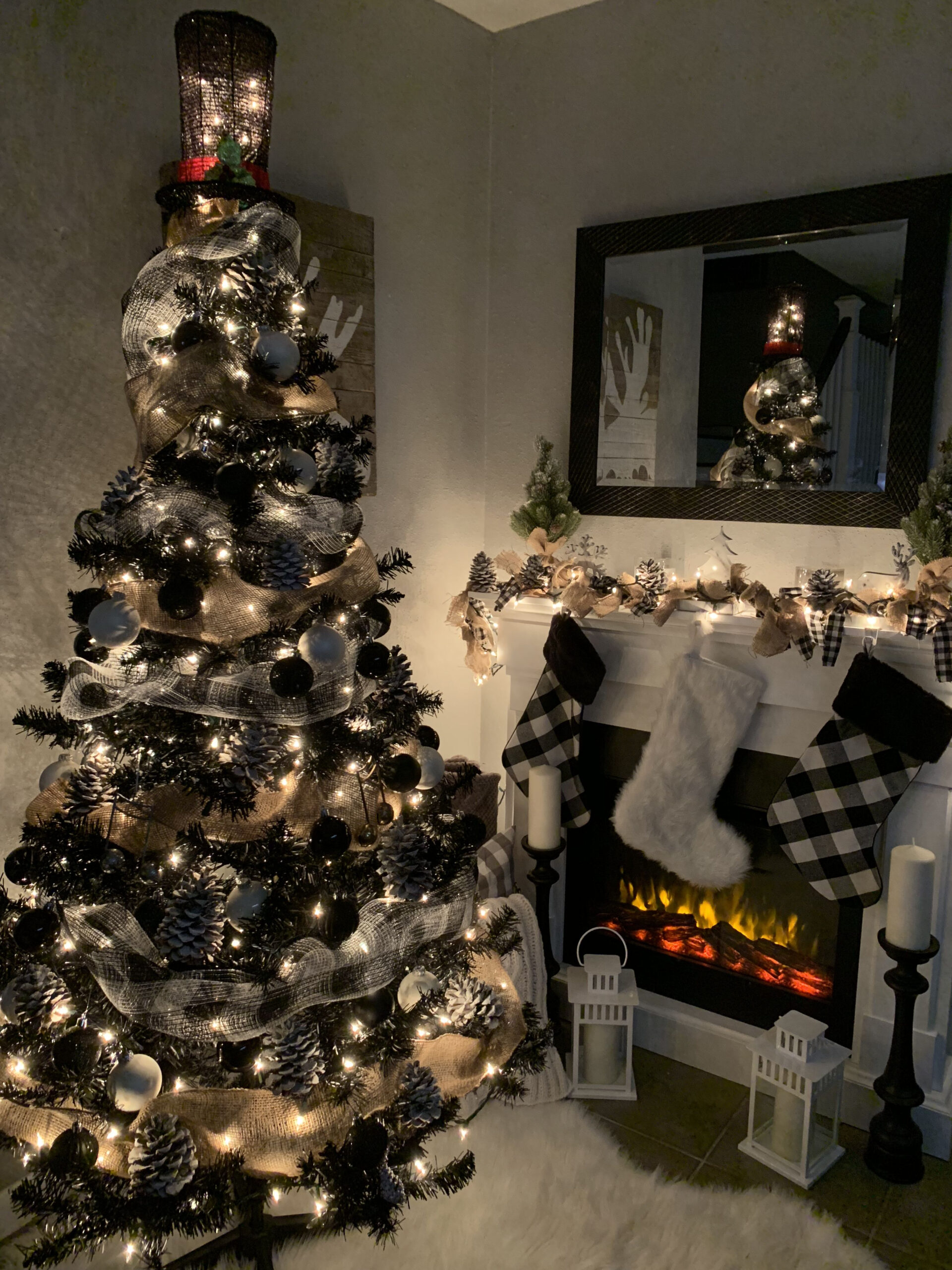 28 Black Christmas Tree Decorations Theme Ideas