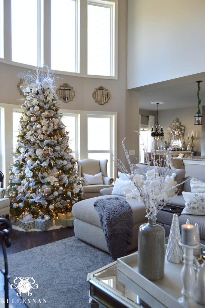 30 Christmas Decor Ideas for Living Room