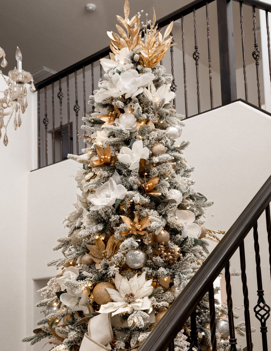 30 Elegant Christmas Tree Decorating Ideas