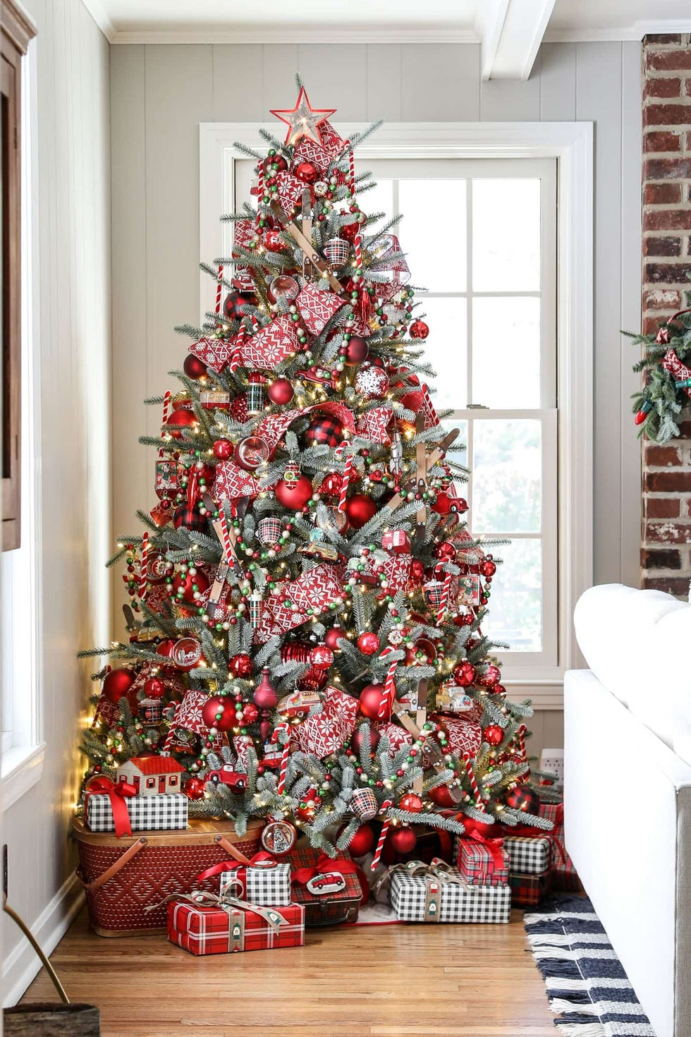 30 Elegant Christmas Tree Decorating Ideas