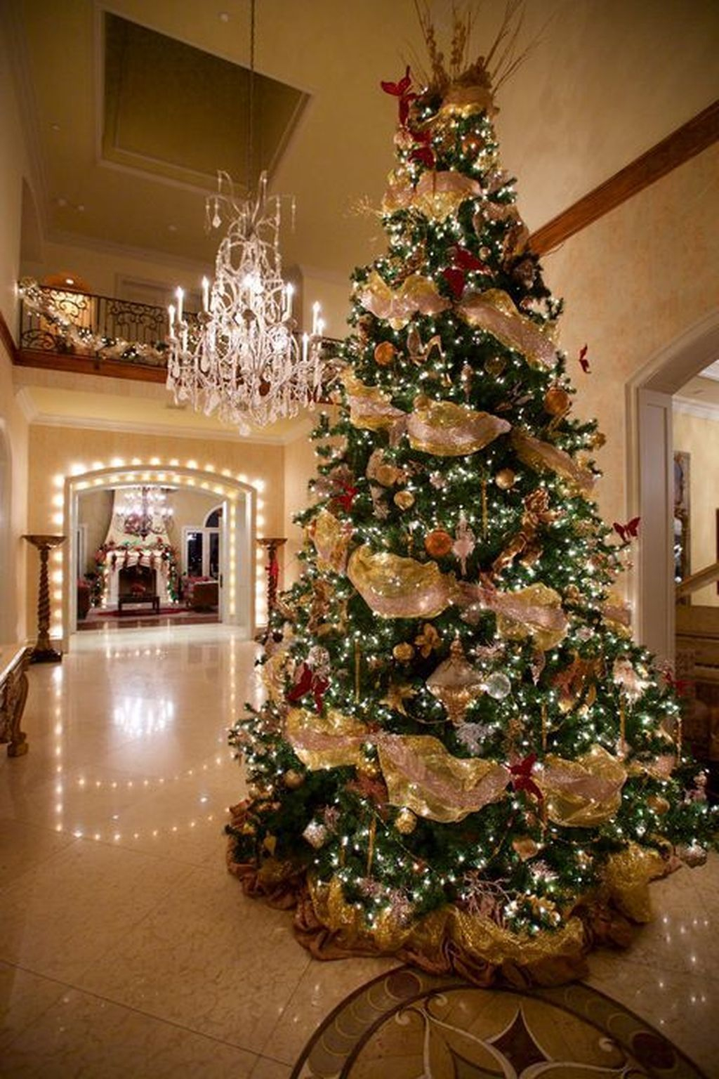 30 Elegant Christmas Tree Decorating Ideas