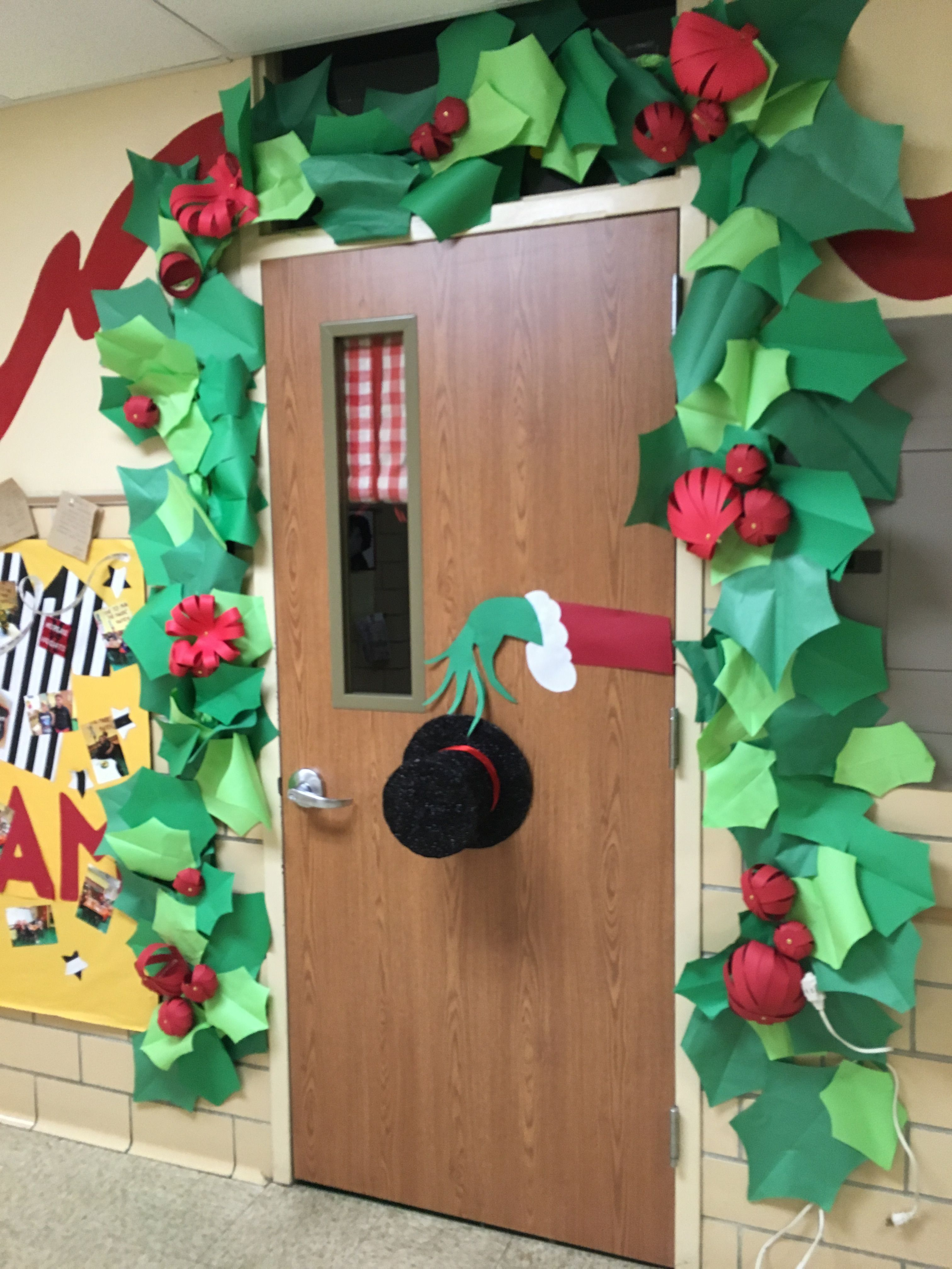 Christmas Door Decorations To Welcome The Holidays