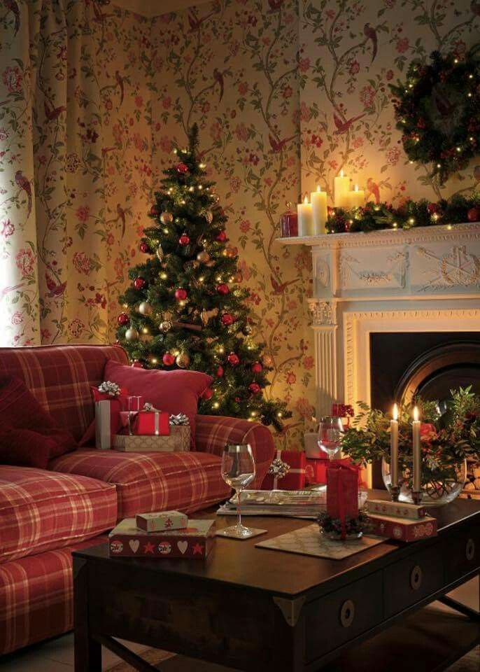 20 Indoor Christmas Decorations for the Living Room