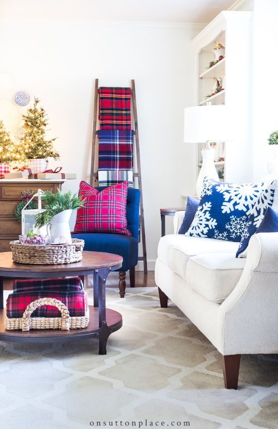 20 Simple Christmas Decorations for the Living Room