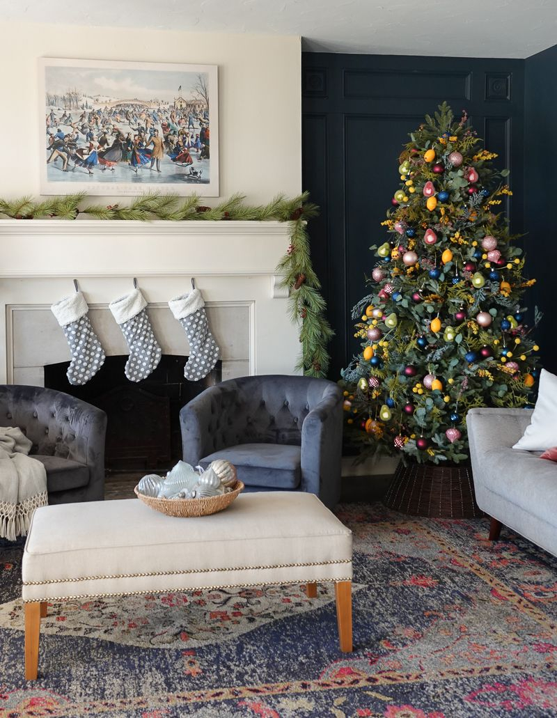 21 Unique Christmas Decor Ideas For Your Living Room