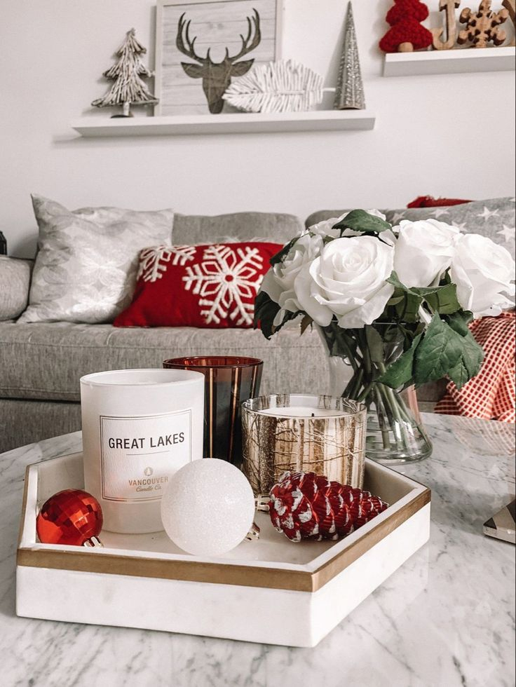 26 Simple Christmas Decorations for the Living Room