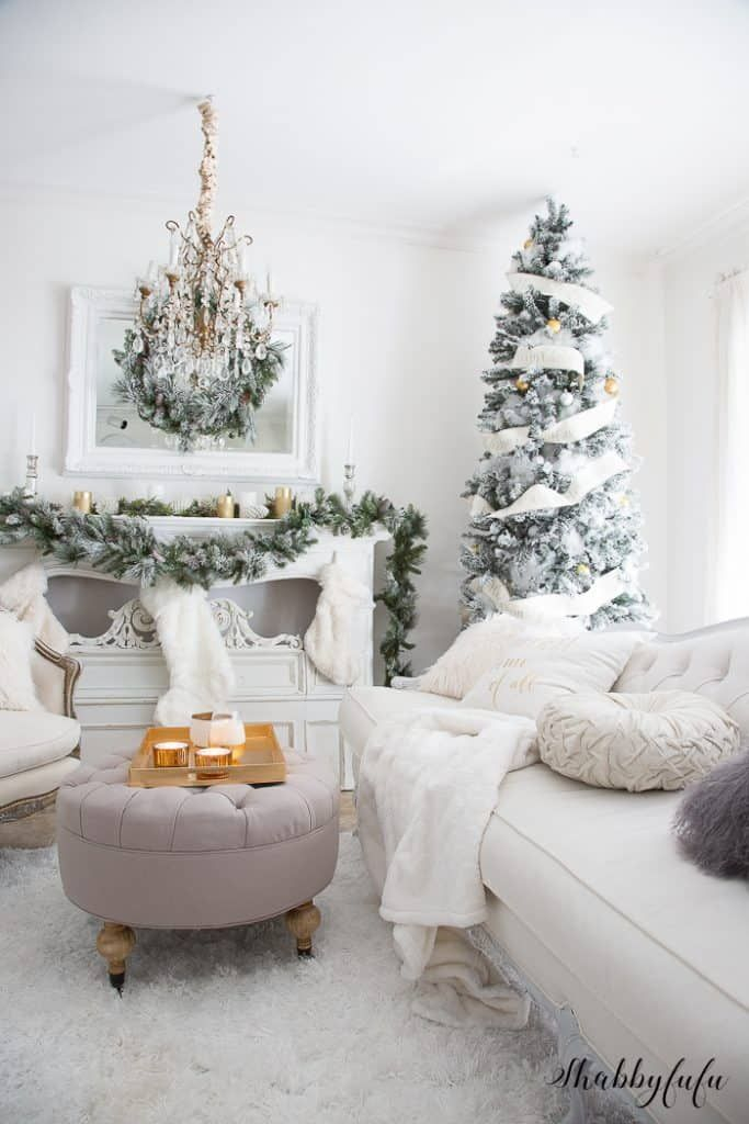 27 Simple Christmas Decorations for the Living Room