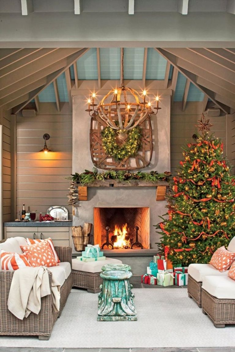 27 Simple Christmas Decorations for the Living Room