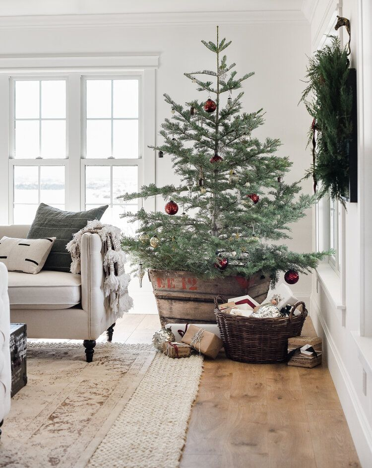 27 Simple Christmas Decorations for the Living Room