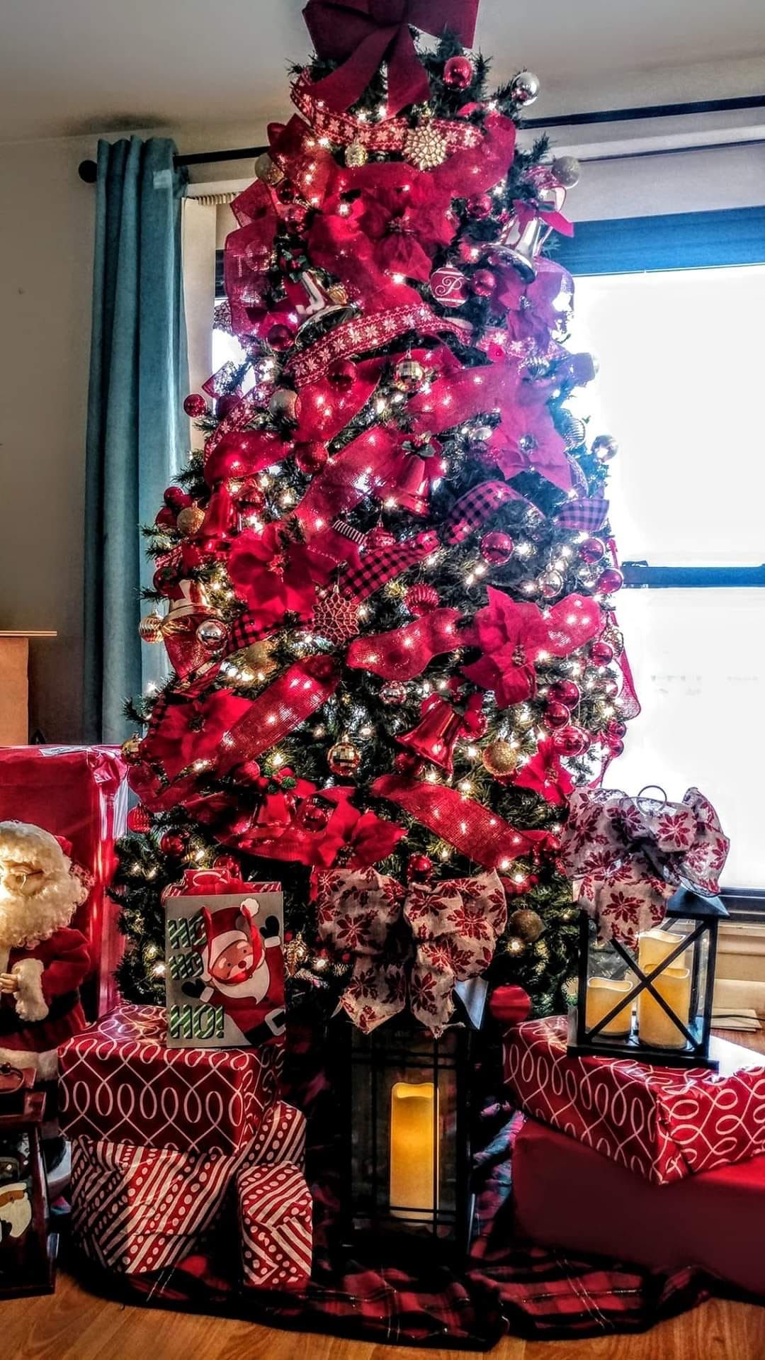 30 Red Christmas Tree Ideas: Make a Bold Holiday Statement