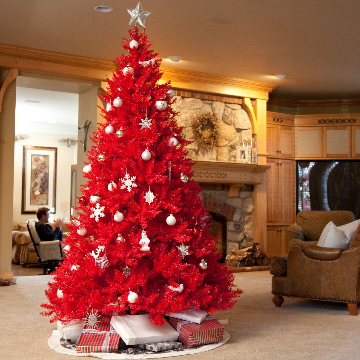 30 Red Christmas Tree Ideas: Make a Bold Holiday Statement