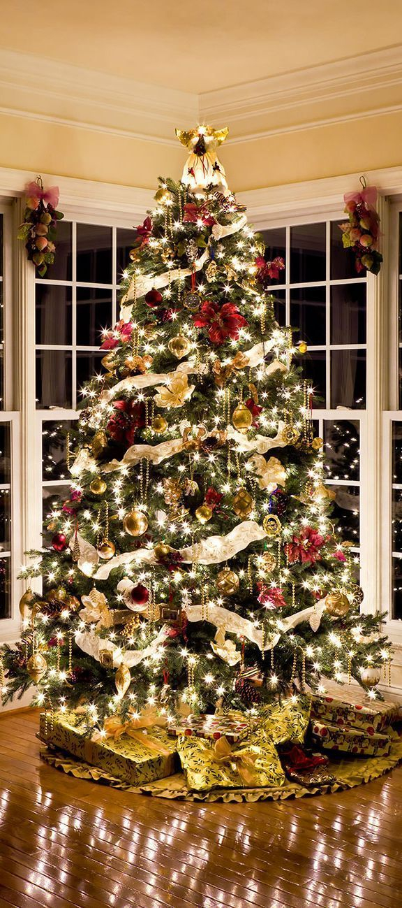 30 Traditional Christmas Tree Decorations Ideas