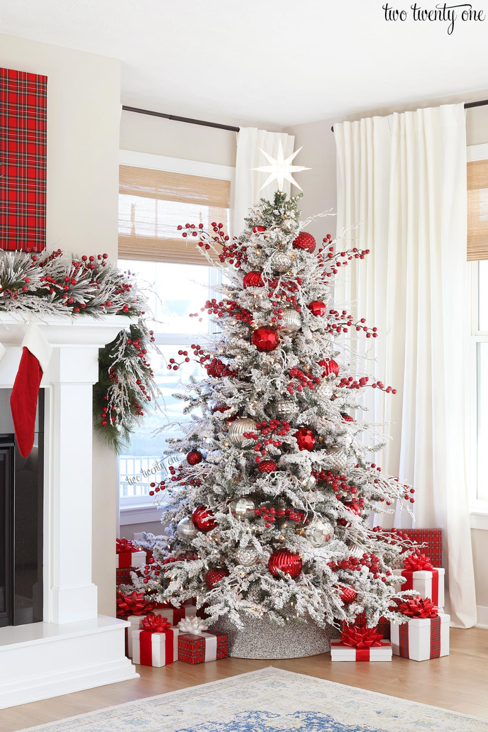 30 White Christmas Tree With Red