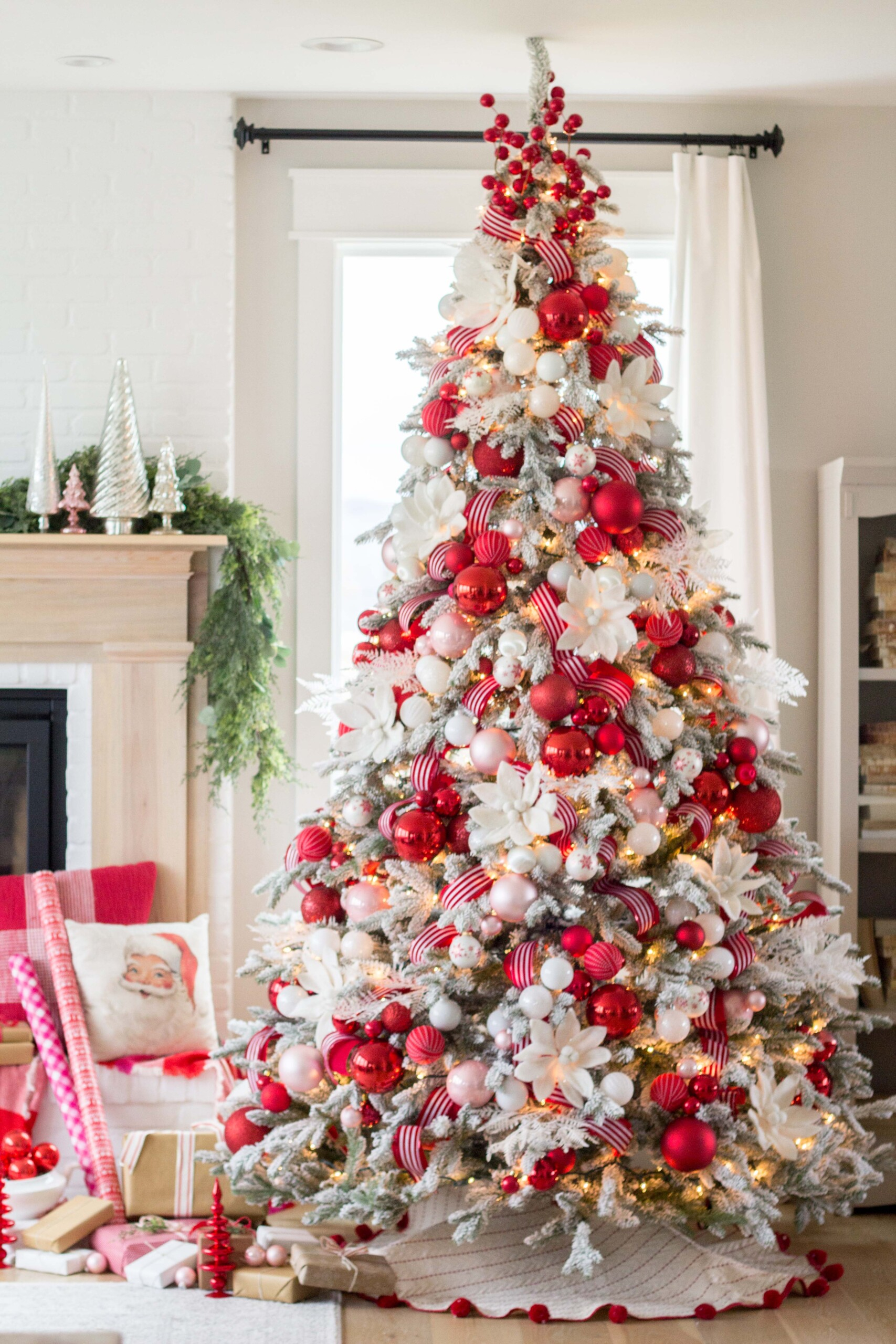 30 White Christmas Tree With Red