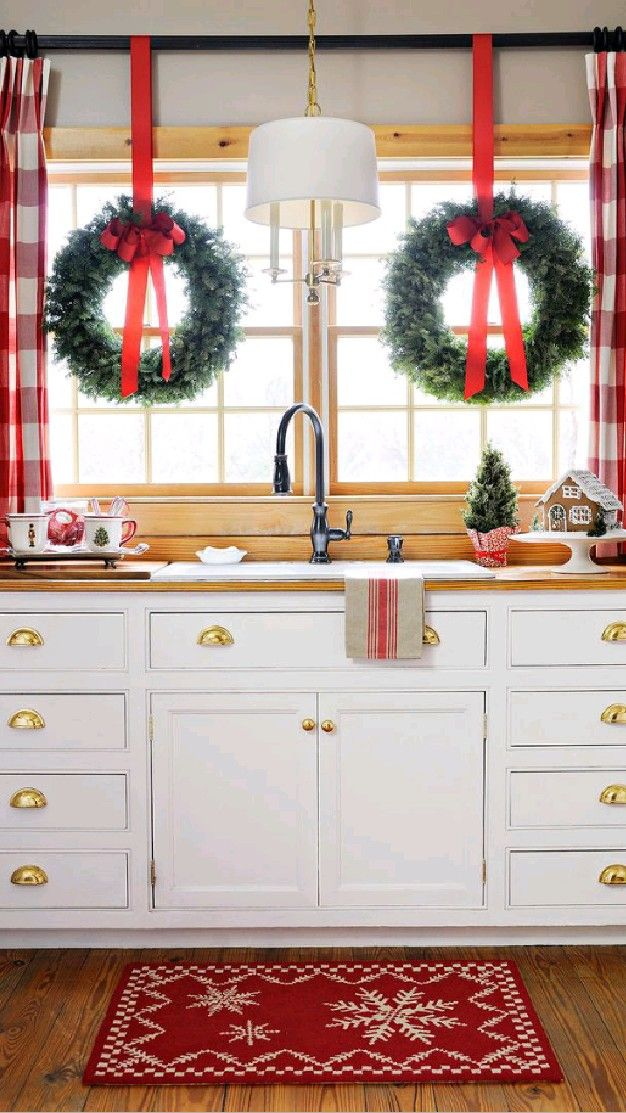 31 Indoor Christmas Decorations for the Living Room