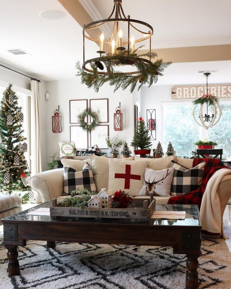 31 Indoor Christmas Decorations for the Living Room