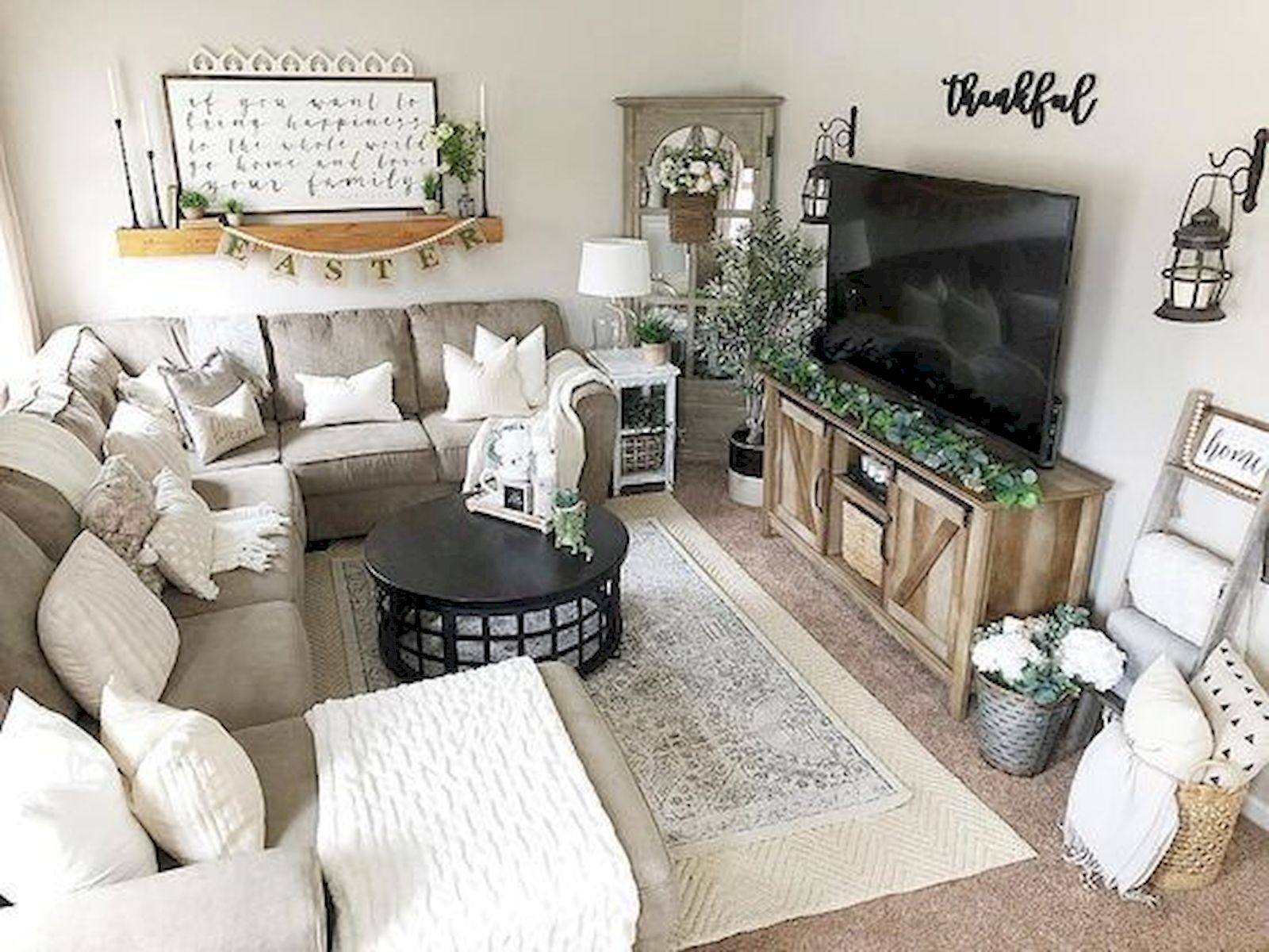 20 Farmhouse Living Room Wall Decor