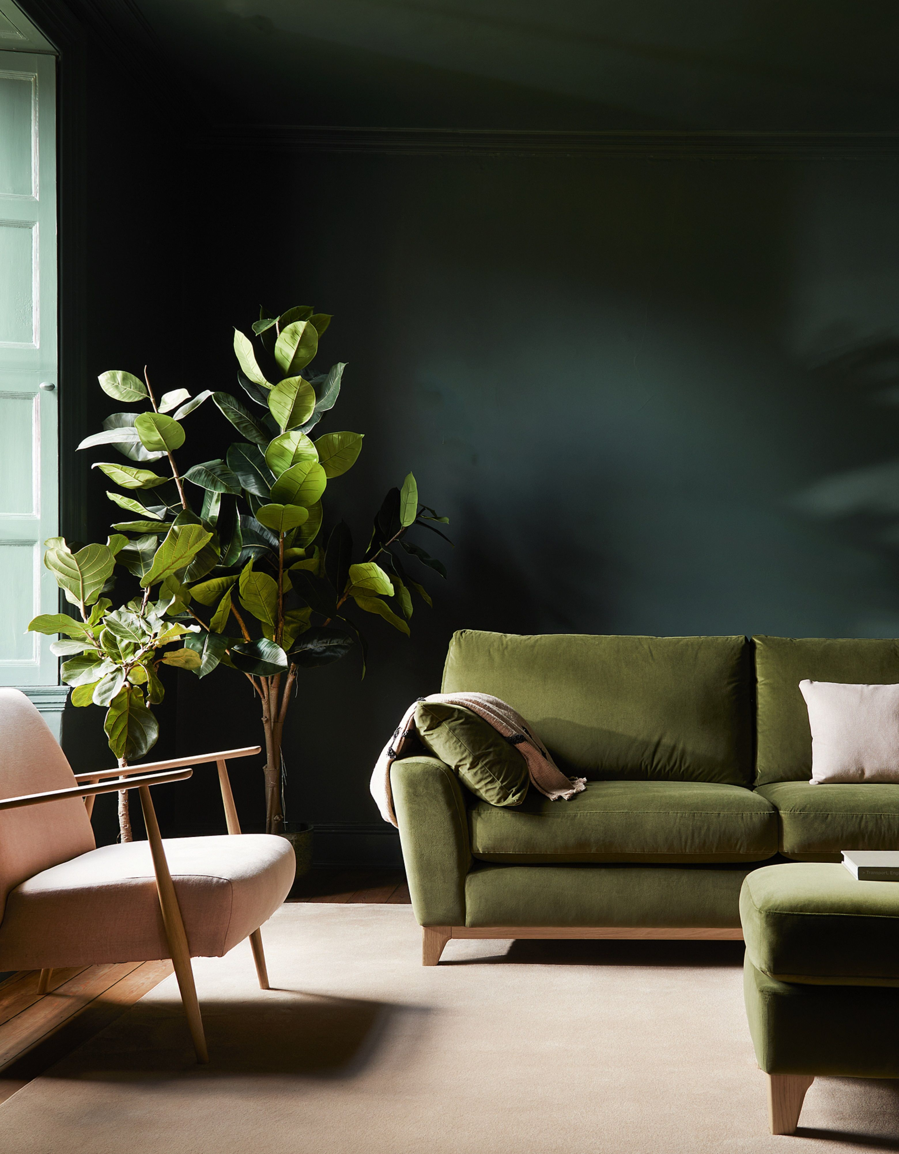 20 Dark Green Couch Living Room Ideas